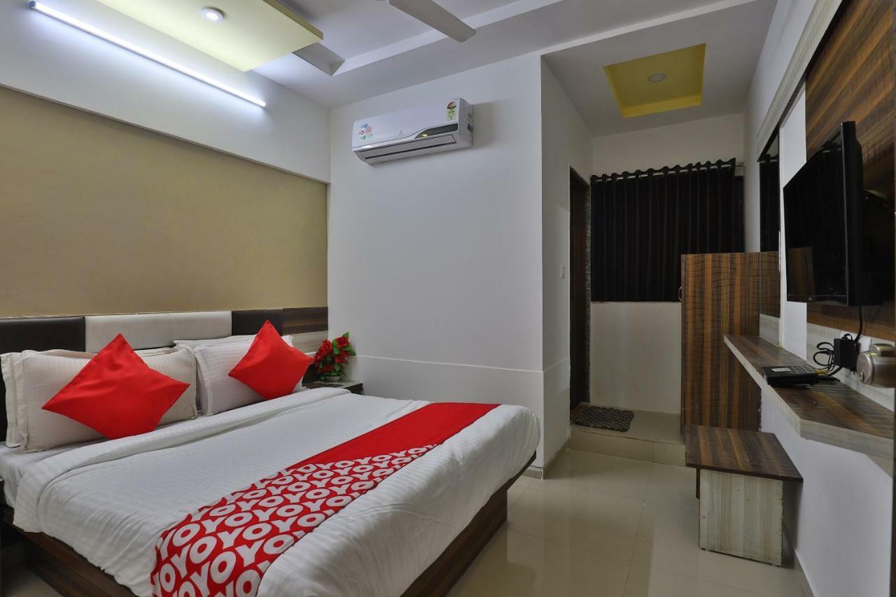 Hotel Sunstay Ahmedabad Exterior photo