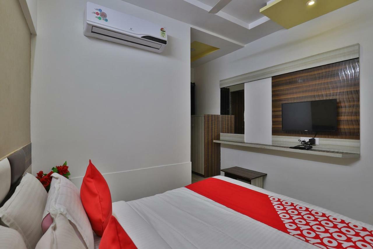 Hotel Sunstay Ahmedabad Exterior photo