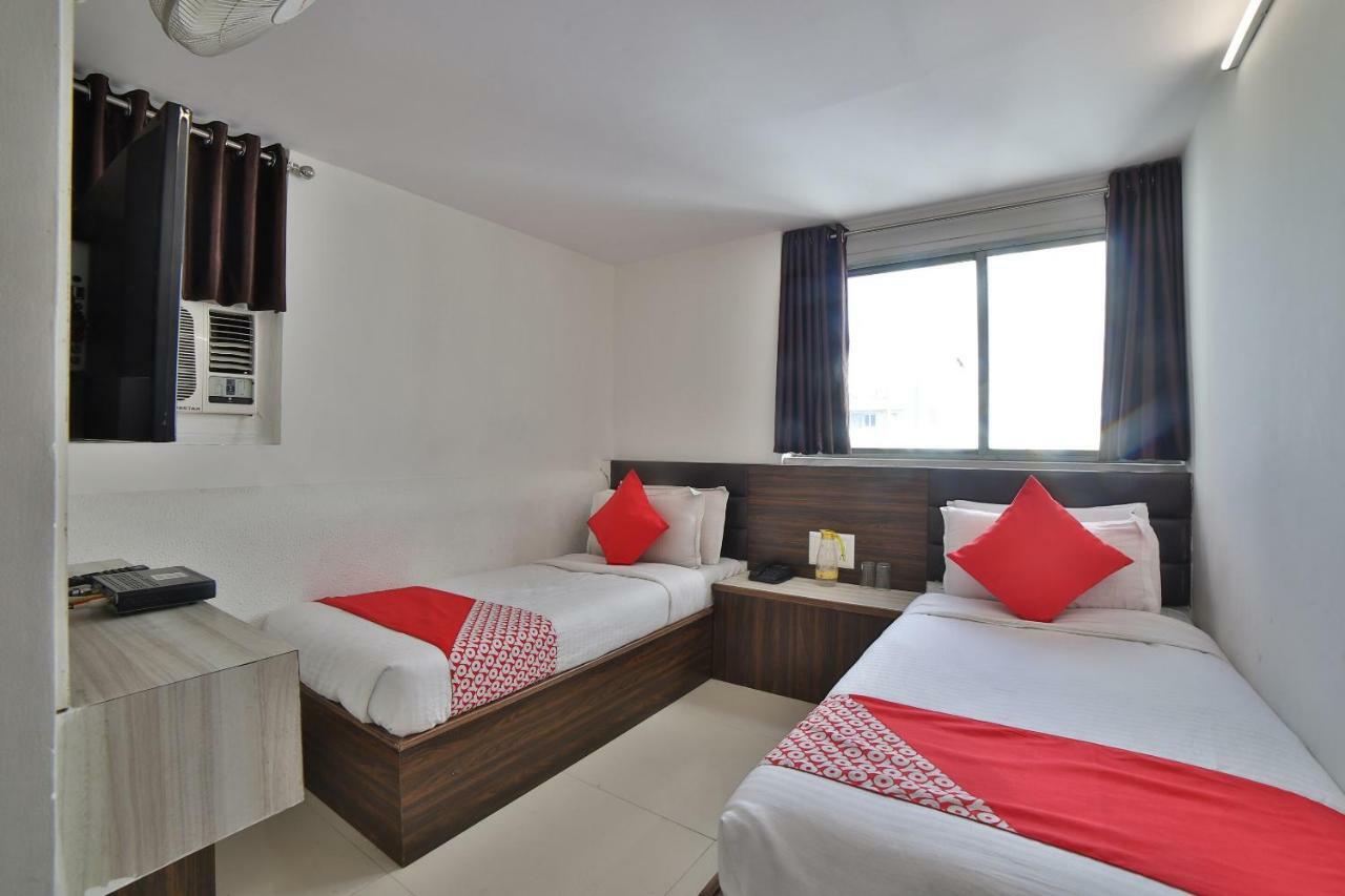 Hotel Sunstay Ahmedabad Exterior photo